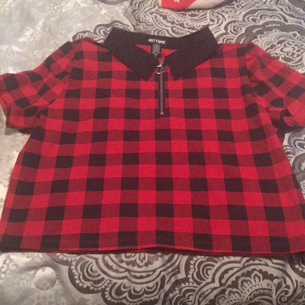 Hot Topic short sleeve top